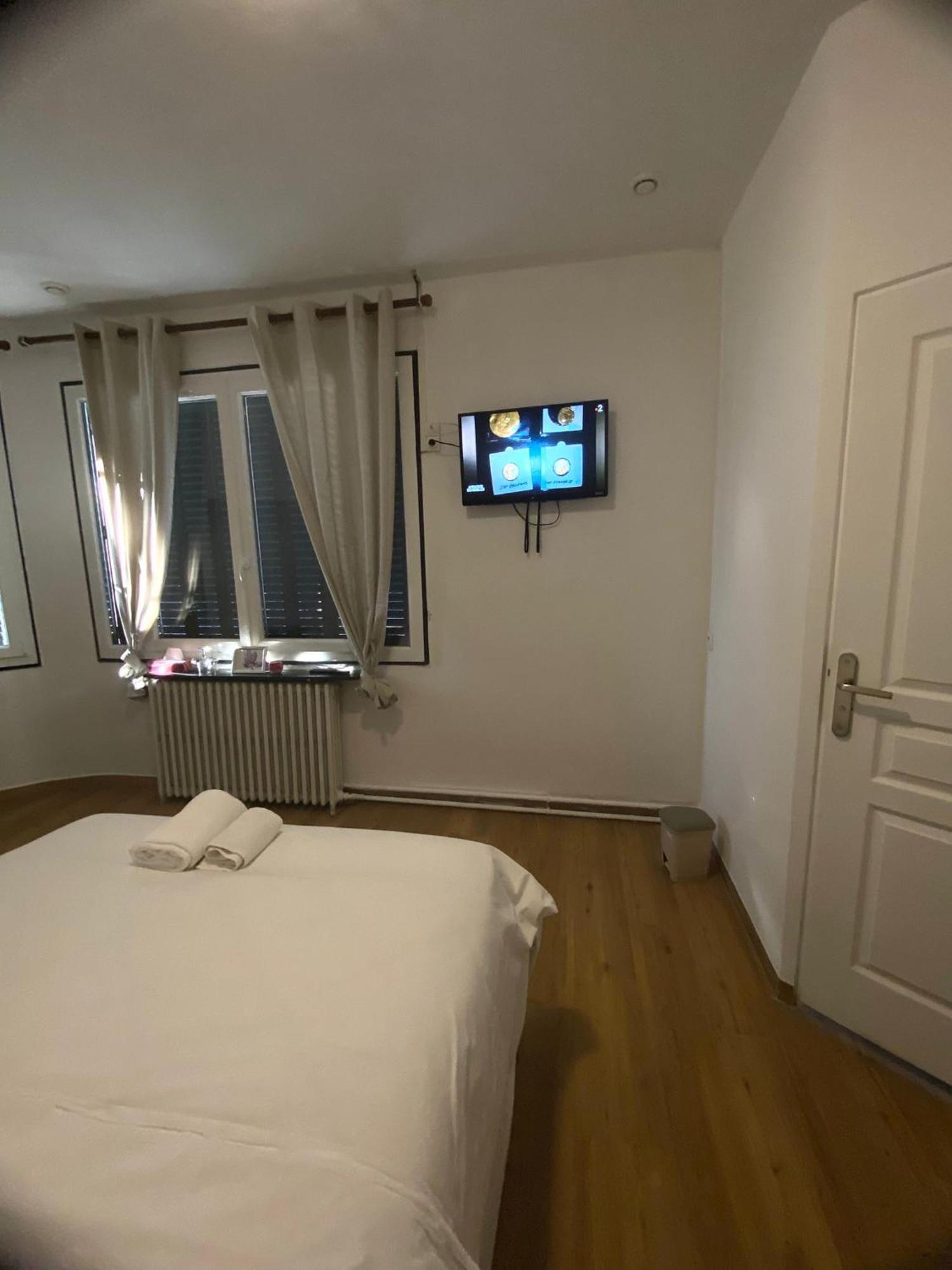 Hotel & Restaurant Isvara Breteuil Esterno foto